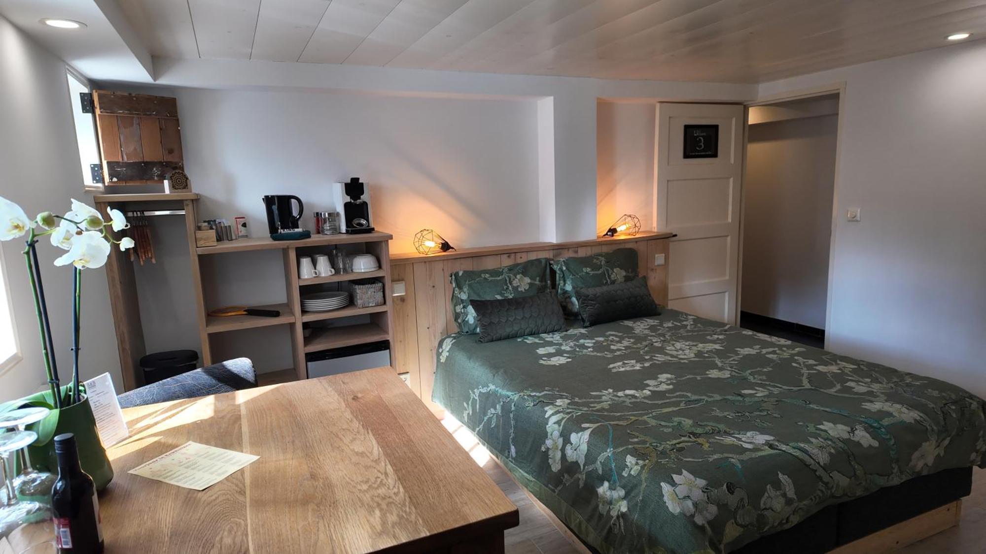Bed And Breakfast Энкхейзен Номер фото